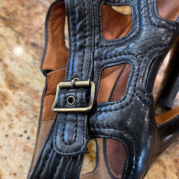 Givenchy beautiful barely worn open toe heels! - Picture 5 of 9